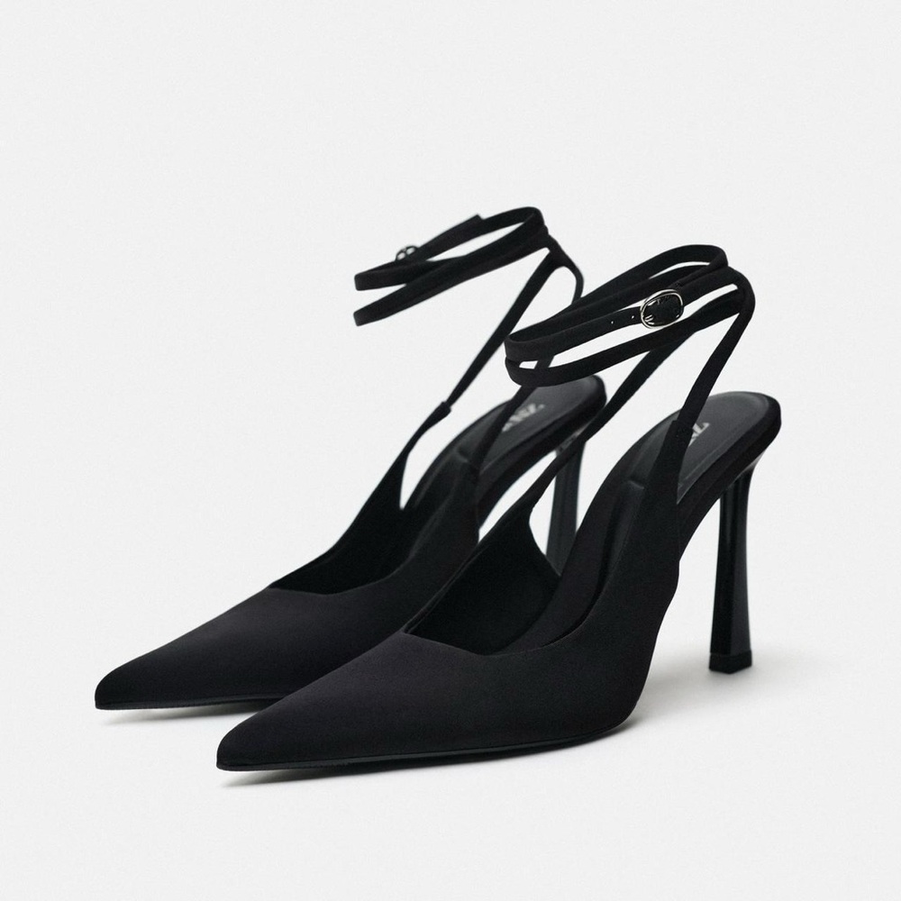 Zara Black Pumps